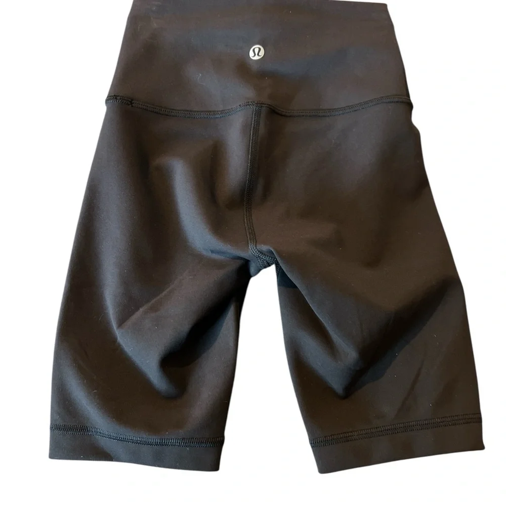 Lululemon Wunder train black HR Shorts size 0